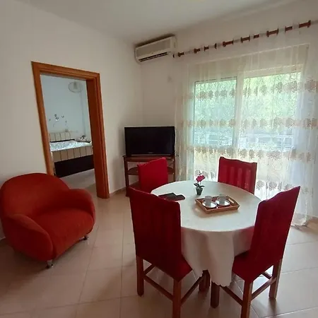 Golem Holiday Apartment * Голем
