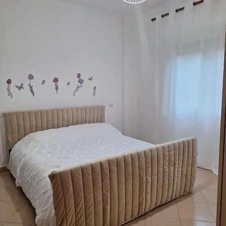 Апартаменты Golem Holiday Apartment *